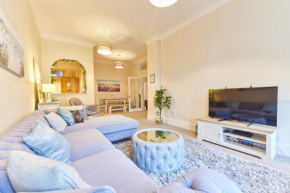 A *Spacious* 3 Bedroom Flat - Town Centre Berwick Upon Tweed